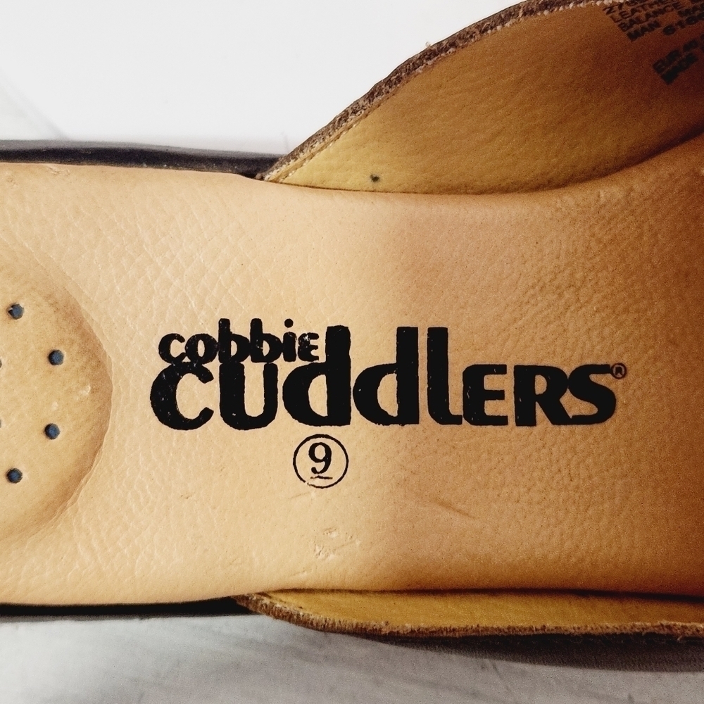 Cobbie Cuddlers Leather Floral Slip On Sandals Sized 9 - Picture 8 of 9